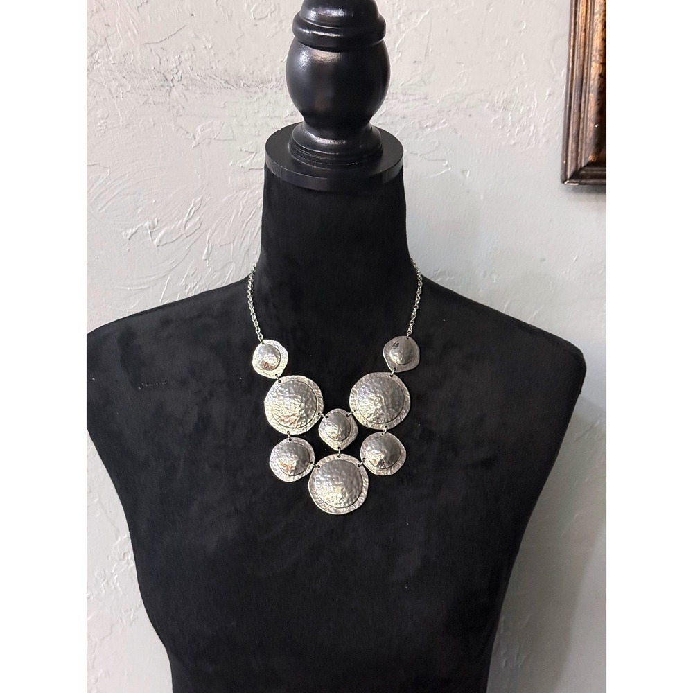 Hammered Silver Tone Bib Statement Necklace Textured Disc Medallion Boho‎ Style